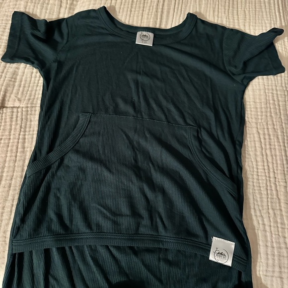 Ready Set Rompers. Front Opening. 2-3T - Picture 10 of 15